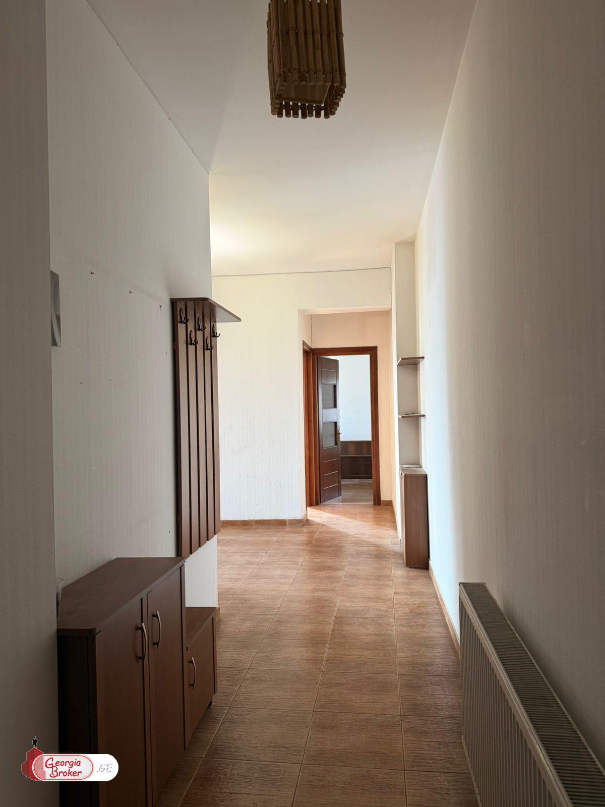 nearly repaired 3-room apartment for sale